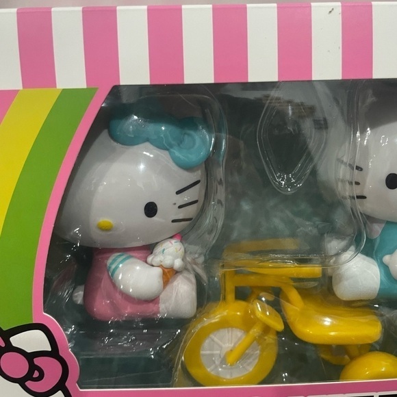Sanrio Hello Kitty Duo Set - Picture 2 of 4